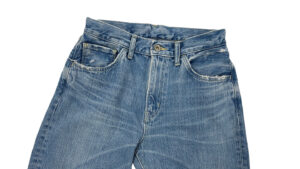 オーガニックコットン　ライトブルーデニムパンツ（WOMENS）　ディテールカット２　株式会社DOORS（ドアーズ）