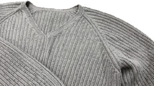 ホールガーメント　ショート丈ニット（WOMENS）　ディテールカット１　株式会社DOORS（ドアーズ）
