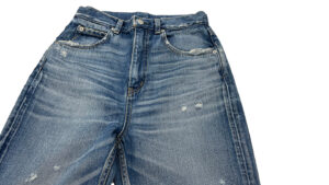 バディ加工　ブルー　デニムパンツ　 (Womens) 　ディテールカット１　株式会社DOORS（ドアーズ）